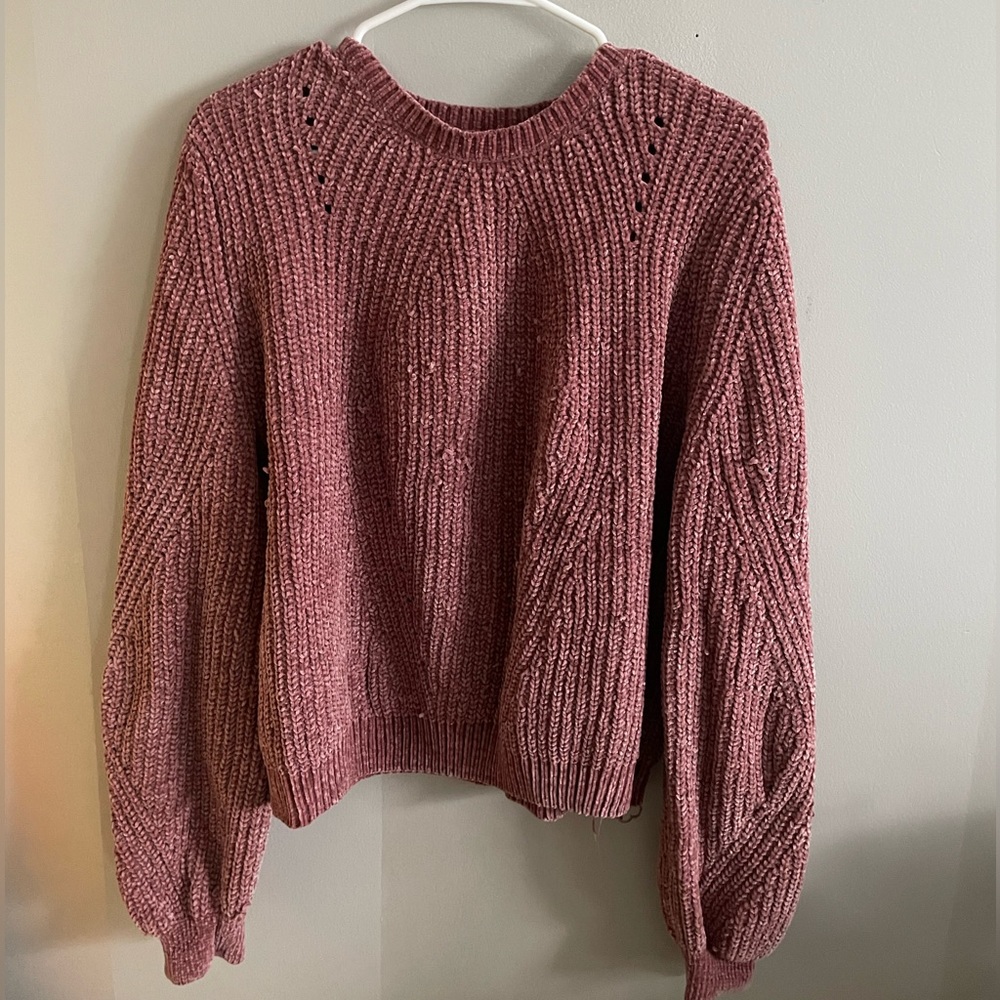 Love tree brand pink velvet sweater. Has a bit of snagging.